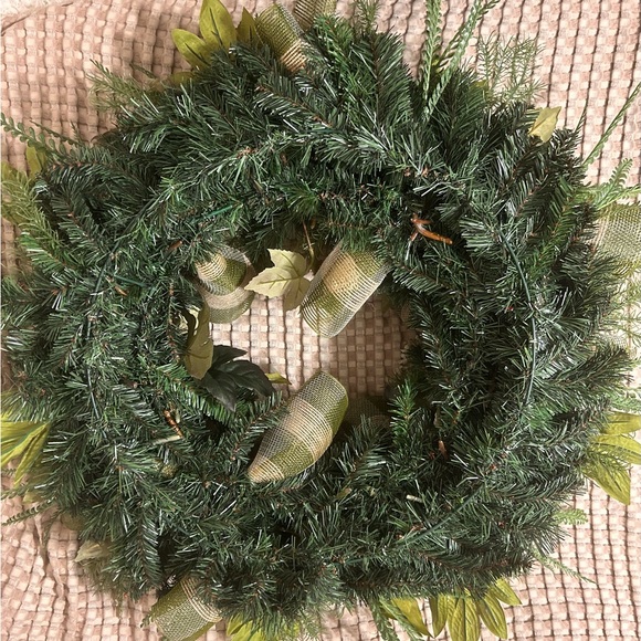 Handmade Wreath - Picture 3 of 6